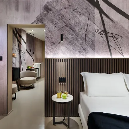 Metropolitan Hotel 4*