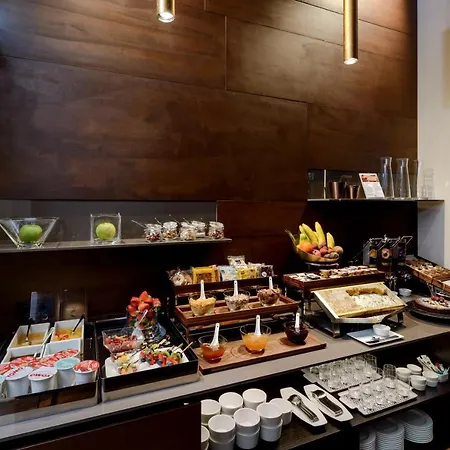 Hotel Metropolitan 4*